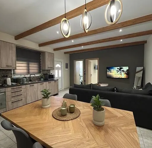 아파트 Anesis Comfort Nature Living